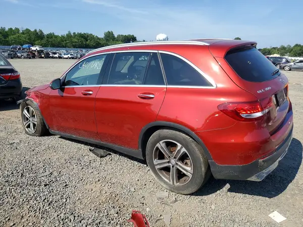 WDC0G4KB8HF198220 2017 MERCEDES-BENZ GLC - Image 2