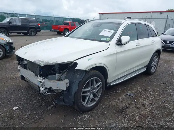 WDC0G4KB8HF217610 2017 MERCEDES-BENZ GLC - Image 2