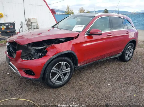 WDC0G4KB8HF230129 2017 MERCEDES-BENZ GLC - Image 2