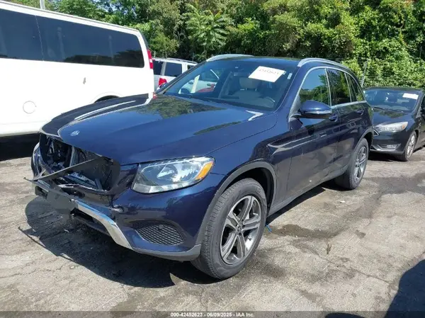 WDC0G4KB8HF243981 2017 MERCEDES-BENZ GLC - Image 2