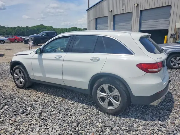 WDC0G4KB8HF258576 2017 MERCEDES-BENZ GLC - Image 2