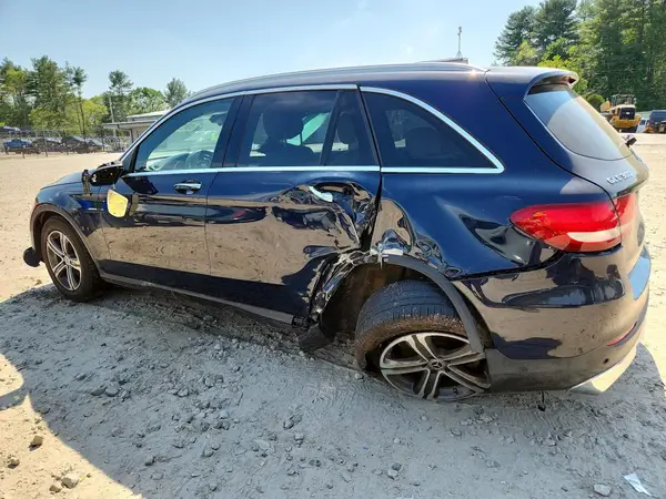 WDC0G4KB8HF258738 2017 MERCEDES-BENZ GLC - Image 2
