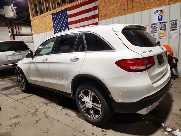WDC0G4KB8HV007515 2017 MERCEDES-BENZ GLC - Image 2