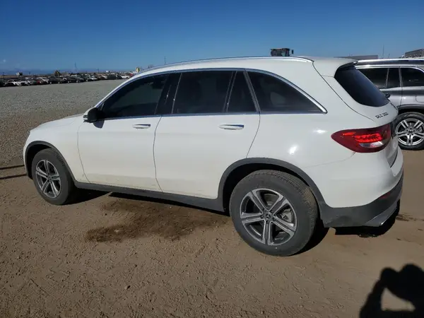 WDC0G4KB8HV010141 2017 MERCEDES-BENZ GLC - Image 2