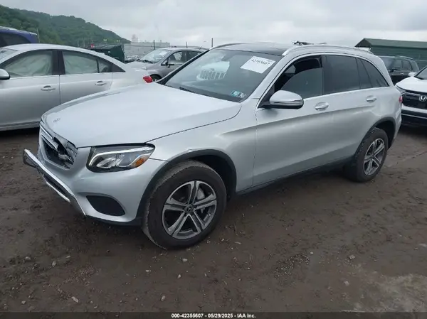 WDC0G4KB8HV010270 2017 MERCEDES-BENZ GLC - Image 2