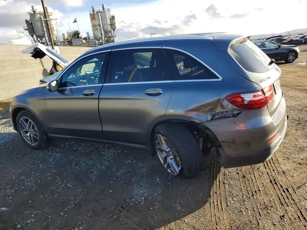 WDC0G4KB8JV022053 2018 MERCEDES-BENZ GLC - Image 2