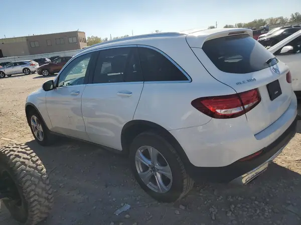 WDC0G4KB8JV031660 2018 MERCEDES-BENZ GLC - Image 2
