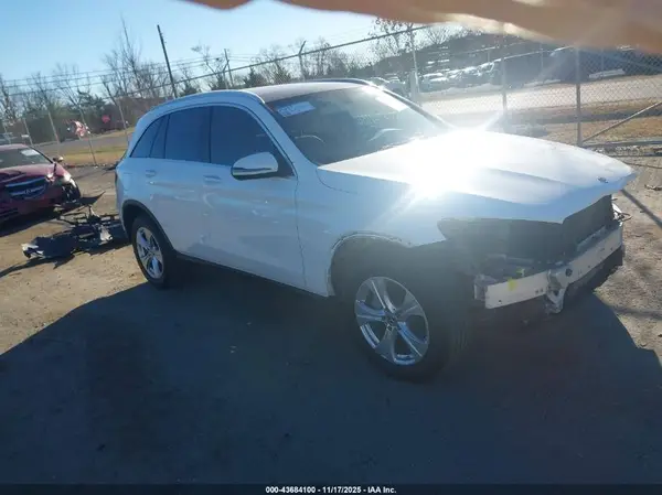 WDC0G4KB8JV034784 2018 MERCEDES-BENZ GLC - Image 1