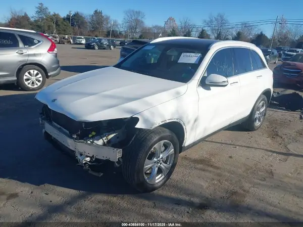 WDC0G4KB8JV034784 2018 MERCEDES-BENZ GLC - Image 2