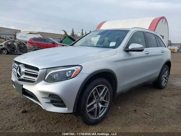WDC0G4KB8JV050418 2018 MERCEDES-BENZ GLC - Image 2