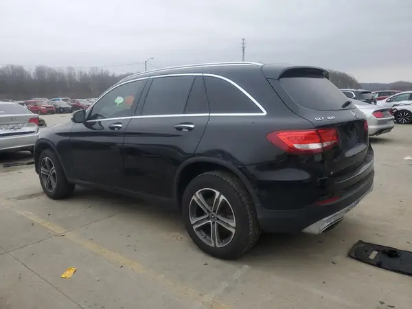 WDC0G4KB8JV068403 2018 MERCEDES-BENZ GLC - Image 2
