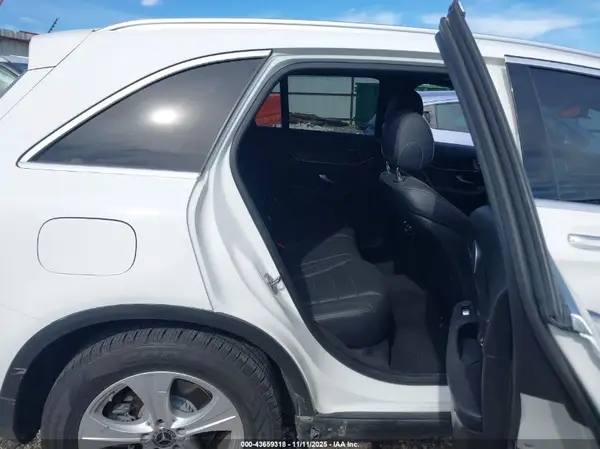 WDC0G4KB8JV076324 2018 MERCEDES-BENZ GLC - Image 8