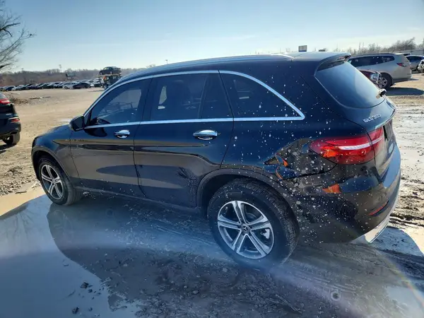 WDC0G4KB8JV078574 2018 MERCEDES-BENZ GLC - Image 2