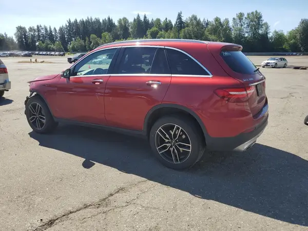 WDC0G4KB8JV093995 2018 MERCEDES-BENZ GLC - Image 2