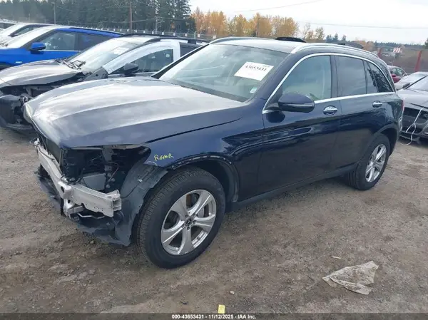 WDC0G4KB8JV094824 2018 MERCEDES-BENZ GLC - Image 2