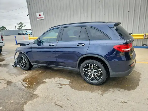 WDC0G4KB8JV099165 2018 MERCEDES-BENZ GLC - Image 2