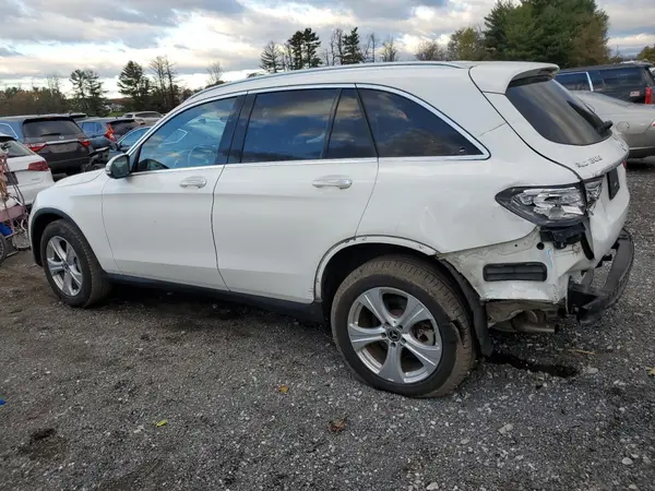 WDC0G4KB8JV100072 2018 MERCEDES-BENZ GLC - Image 2