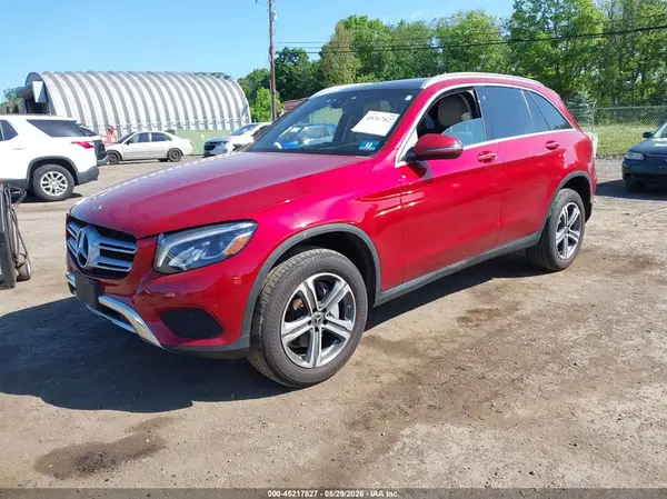 WDC0G4KB8JV105871 2018 MERCEDES-BENZ GLC - Image 2