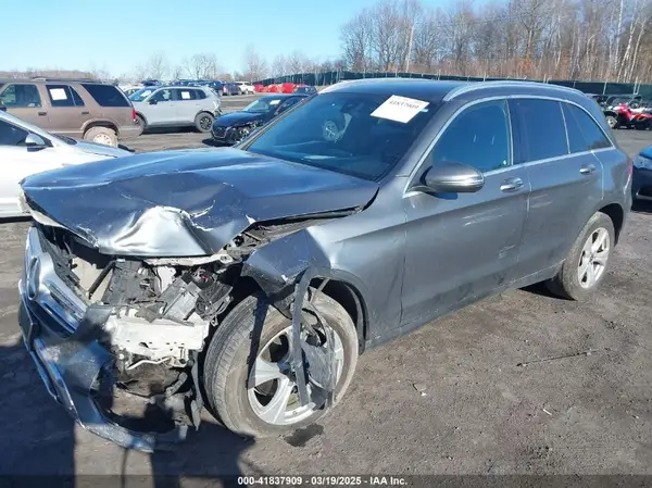 WDC0G4KB8JV112240 2018 MERCEDES-BENZ GLC - Image 2