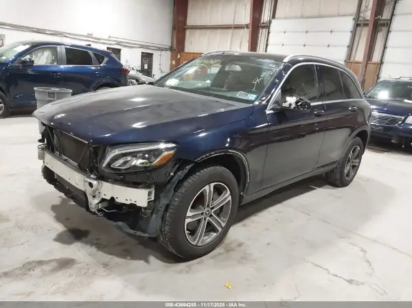 WDC0G4KB8KF655874 2019 MERCEDES-BENZ GLC - Image 2