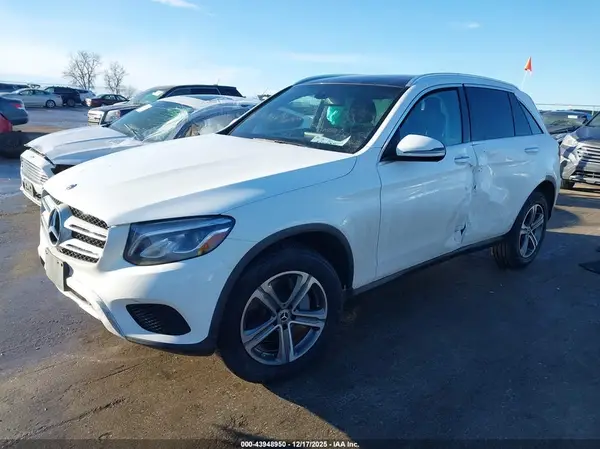 WDC0G4KB8KF662095 2019 MERCEDES-BENZ GLC - Image 2