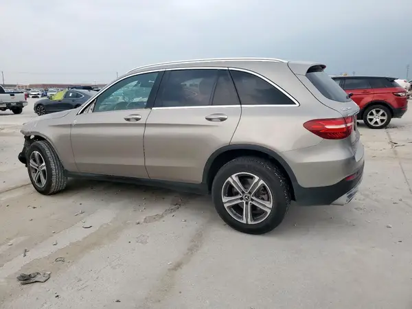 WDC0G4KB8KF667278 2019 MERCEDES-BENZ GLC - Image 2