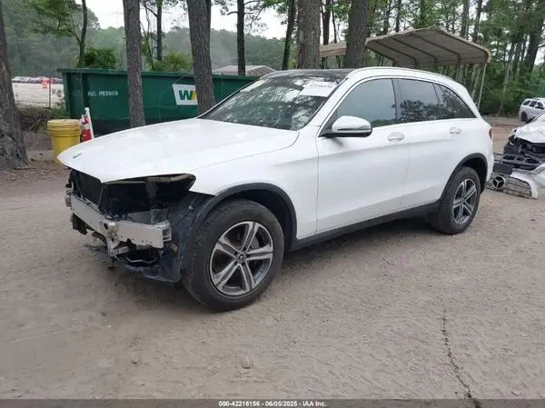 WDC0G4KB8KF669144 2019 MERCEDES-BENZ GLC - Image 2