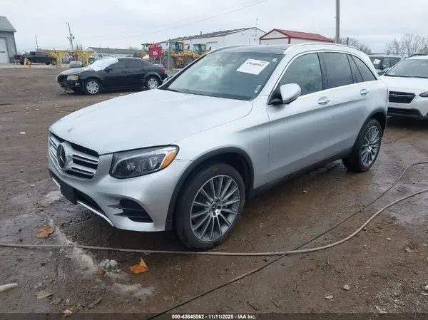 WDC0G4KB8KV117634 2019 MERCEDES-BENZ GLC - Image 2