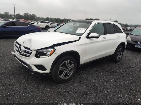 WDC0G4KB8KV131016 2019 MERCEDES-BENZ GLC - Image 2