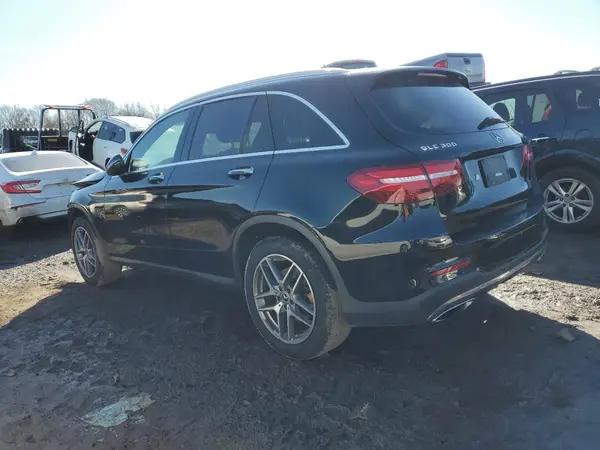 WDC0G4KB8KV142310 2019 MERCEDES-BENZ GLC - Image 2