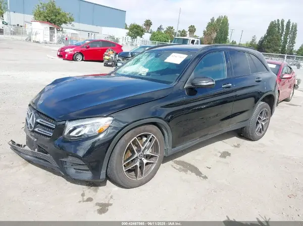 WDC0G4KB8KV193158 2019 MERCEDES-BENZ GLC - Image 2