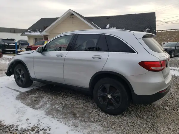 WDC0G4KB9GF011825 2016 MERCEDES-BENZ GLC - Image 2