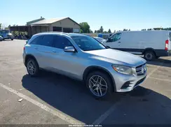 WDC0G4KB9GF016880 2016 MERCEDES-BENZ GLC