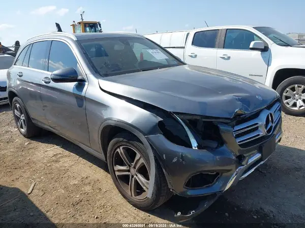 WDC0G4KB9GF059440 2016 MERCEDES-BENZ GLC - Image 1