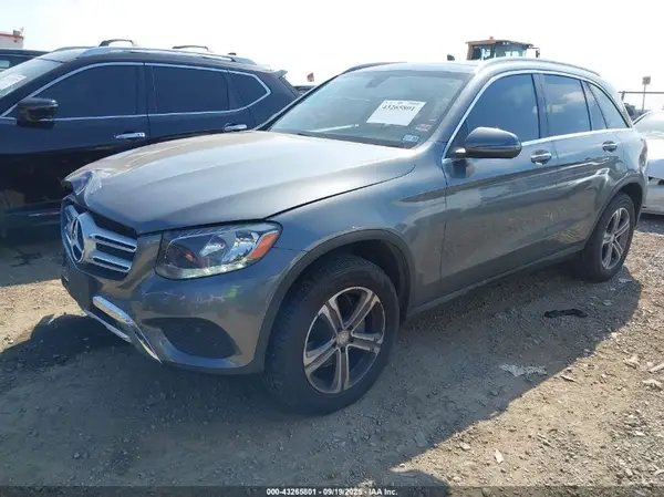 WDC0G4KB9GF059440 2016 MERCEDES-BENZ GLC - Image 2
