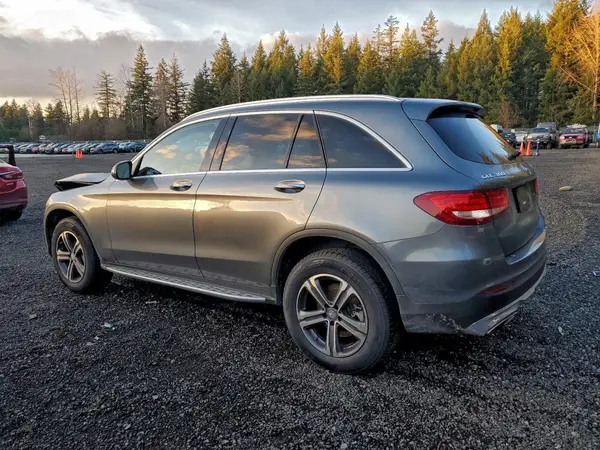 WDC0G4KB9GF059745 2016 MERCEDES-BENZ GLC - Image 2