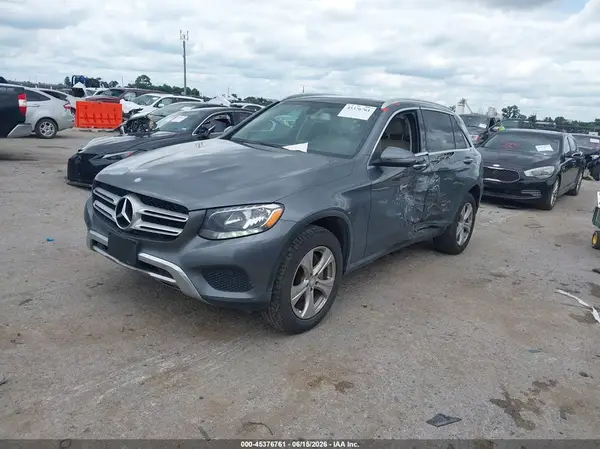 WDC0G4KB9GF068770 2016 MERCEDES-BENZ GLC - Image 2