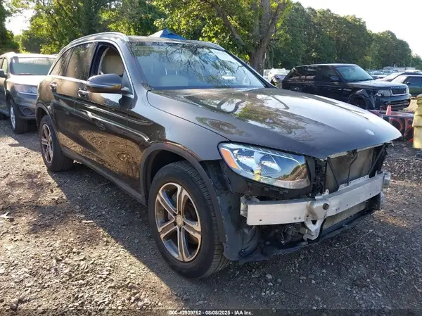 WDC0G4KB9GF073161 2016 MERCEDES-BENZ GLC - Image 1