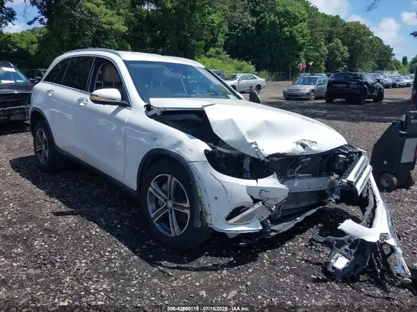 WDC0G4KB9GF084743 2016 MERCEDES-BENZ GLC