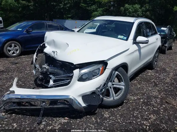 WDC0G4KB9GF084743 2016 MERCEDES-BENZ GLC - Image 2
