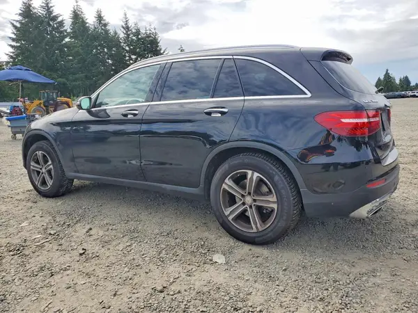 WDC0G4KB9HF176694 2017 MERCEDES-BENZ GLC - Image 2