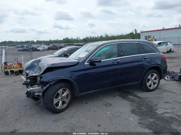 WDC0G4KB9HF252544 2017 MERCEDES-BENZ GLC - Image 2