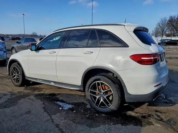 WDC0G4KB9HV011153 2017 MERCEDES-BENZ GLC - Image 2