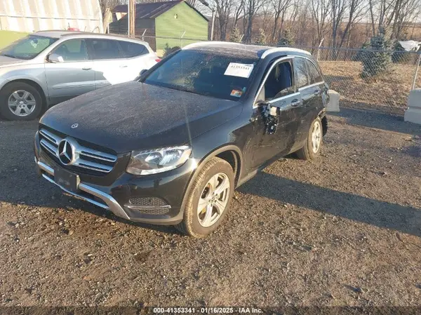 WDC0G4KB9JV035944 2018 MERCEDES-BENZ GLC - Image 2