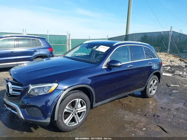 WDC0G4KB9JV053389 2018 MERCEDES-BENZ GLC - Image 2