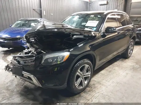 WDC0G4KB9JV054056 2018 MERCEDES-BENZ GLC - Image 2