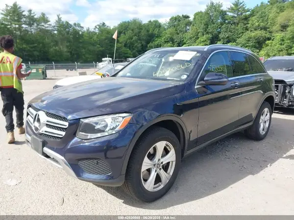 WDC0G4KB9JV069446 2018 MERCEDES-BENZ GLC - Image 2