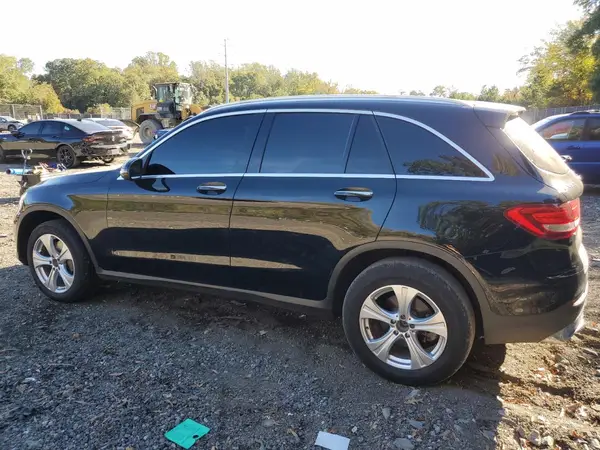 WDC0G4KB9JV074033 2018 MERCEDES-BENZ GLC - Image 2