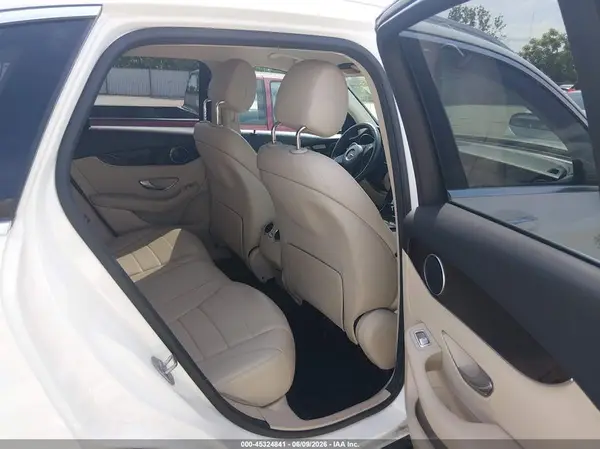 WDC0G4KB9JV079670 2018 MERCEDES-BENZ GLC - Image 8