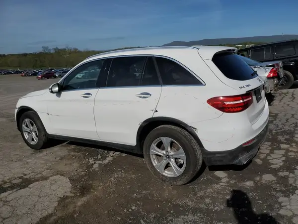 WDC0G4KB9JV095853 2018 MERCEDES-BENZ GLC - Image 2